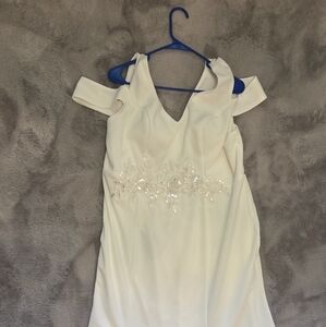 Elegant White Wedding Dress